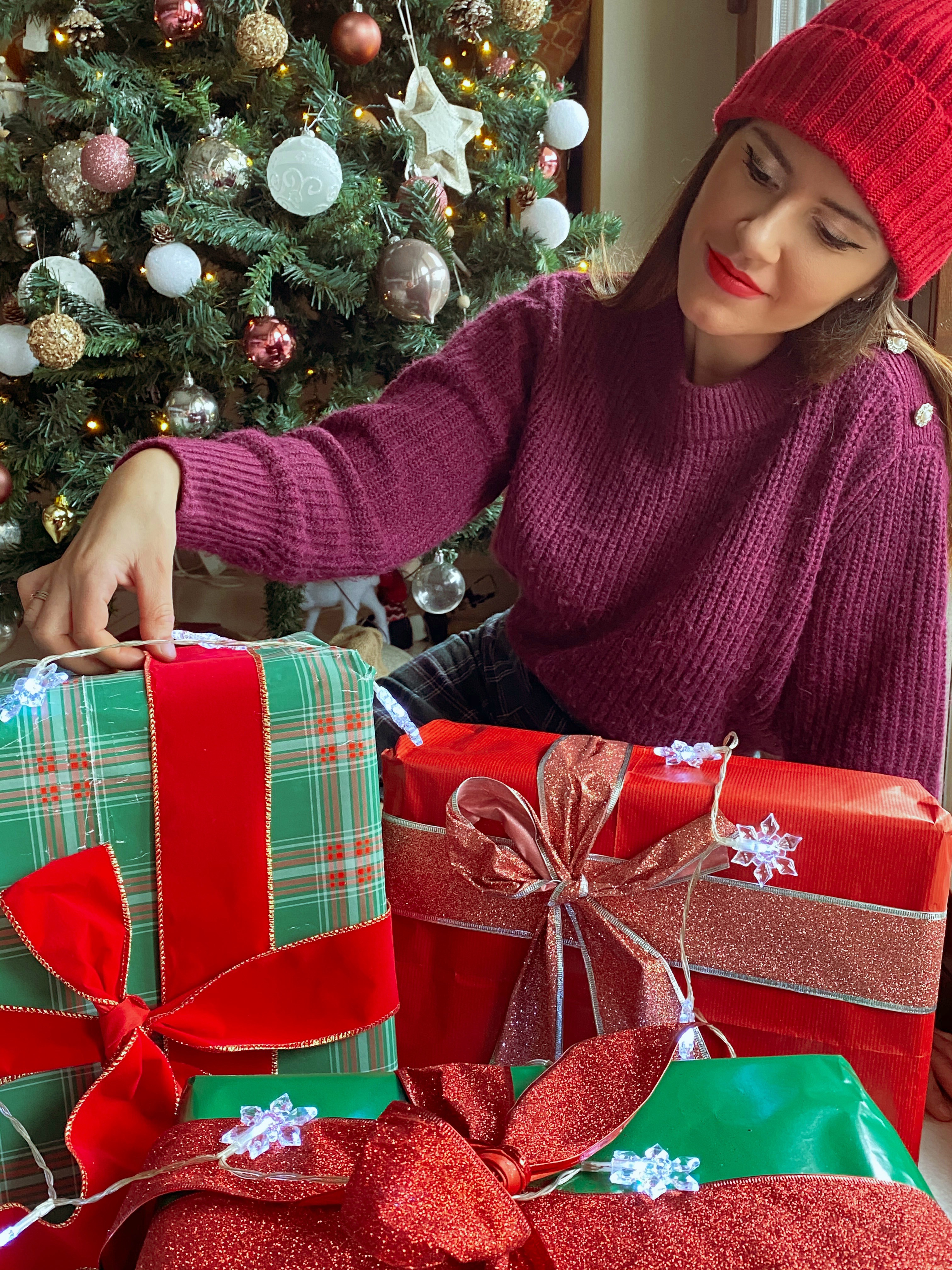[:it]Christmas 2020: receive a Christmas box full of all-female surprises.[:]